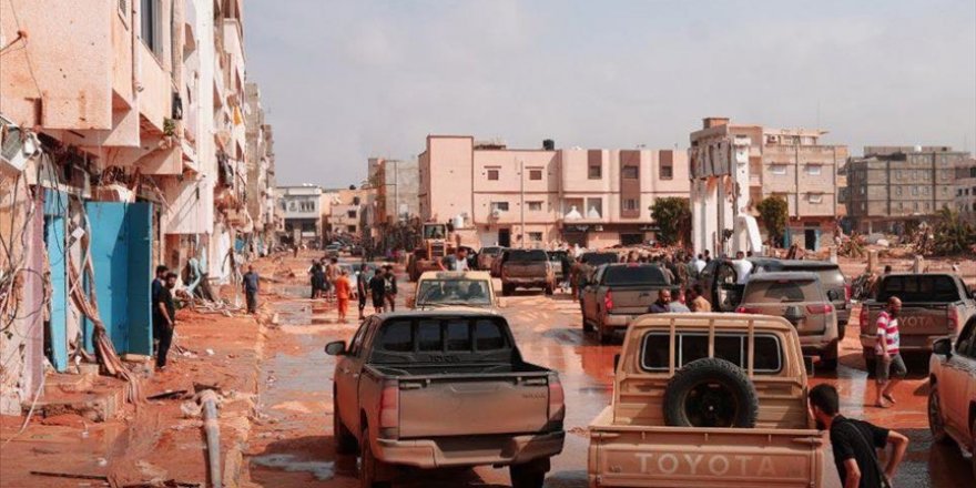 Cezayir'den sel felaketi yaşanan Libya'ya hava köprüsü