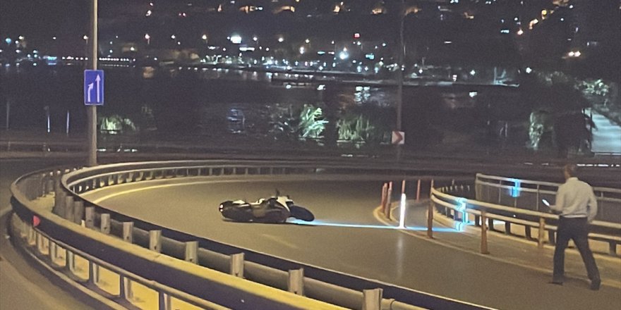 İzmir'de motosiklet kazasında 1 kişi öldü, 1 kişi yaralandı