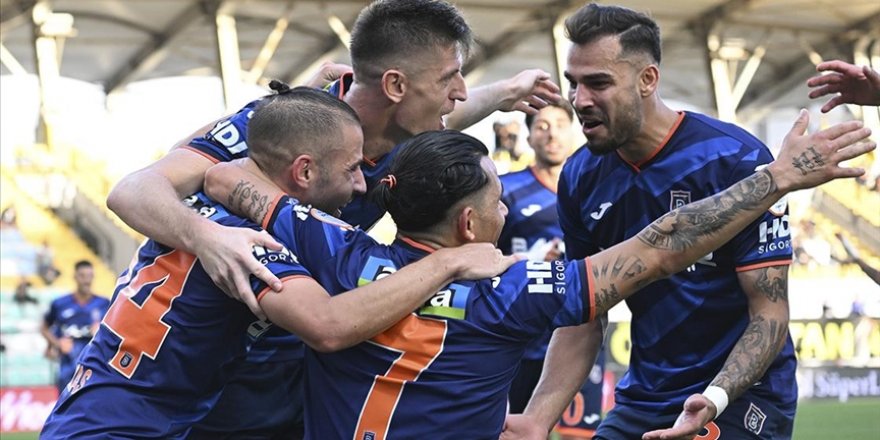 Başakşehir, İstanbulspor'u ikinci yarıda kaydettiği gollerle yendi