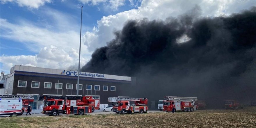 Silivri'de fabrikada çıkan yangın ekiplerin çalışmasıyla söndürüldü