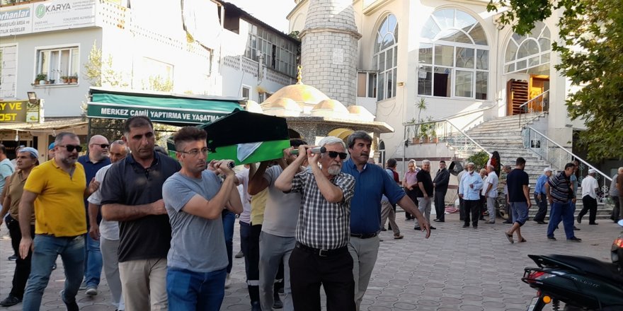 Hayatını kaybeden dizi oyuncusu Merve Kayaalp toprağa verildi