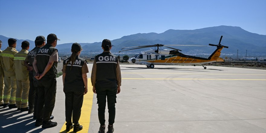 Baraj gölüne düşen helikopterde hayatını kaybedenlerin cenazeleri İzmir'den uğurlandı