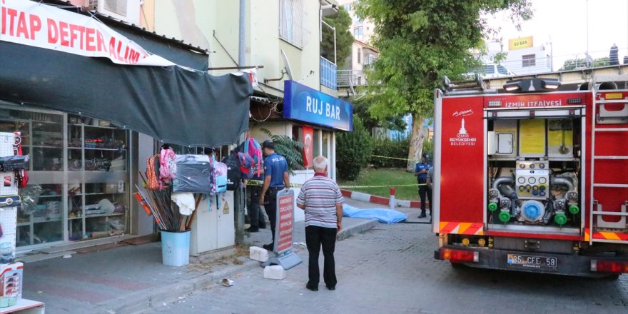 İzmir'de eğlence mekanında çıkan yangında 1 kişi öldü