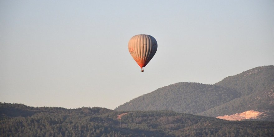 Muğla'da sıcak hava balon turizmi için deneme uçuşlarına başlandı