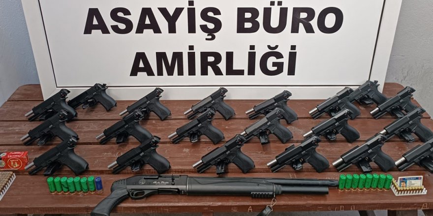 İzmir'de silah ticareti yaptığı iddia edilen firari hükümlü yakalandı