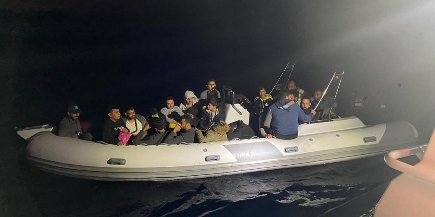 Fethiye açıklarında 29 düzensiz göçmen yakalandı, 23 göçmen kurtarıldı