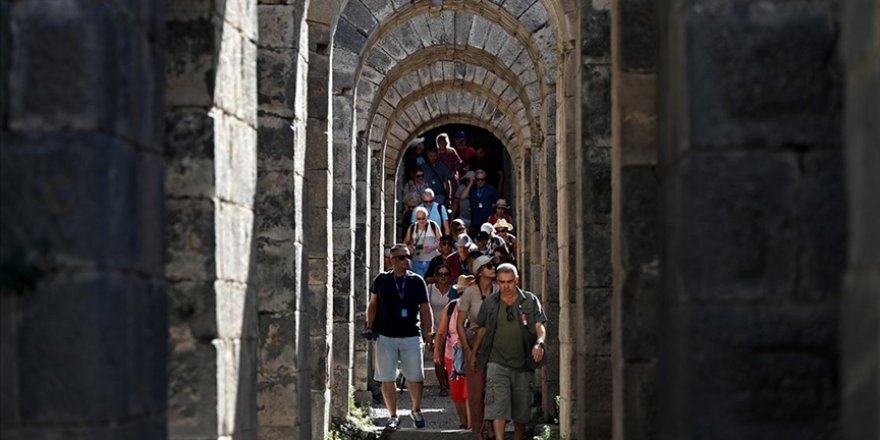 Dünya mirası listesindeki Bergama'nın ziyaretçi sayısı artıyor