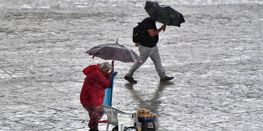 Meteoroloji'den fırtına uyarısı: Çok sayıda il için yağış alarmı
