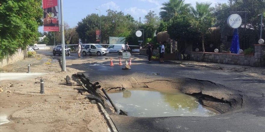 Bodrum'da içme suyu isale hattı patladı