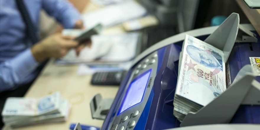 Ekim ayına ilişkin 3,25 milyar lira tutarındaki yaşlı ve engelli aylıkları hesaplara yatırıldı