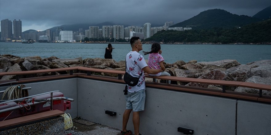 Hong Kong'da "Koinu Tayfunu" alarmı