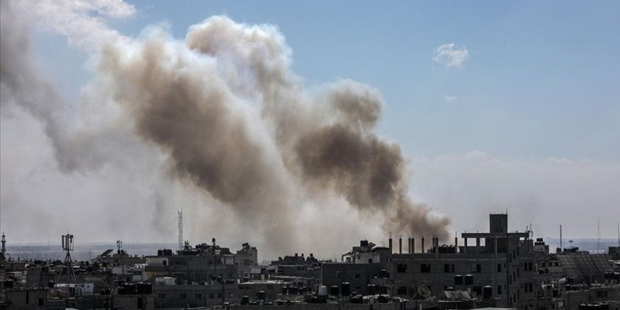 İsrail Gazze'yi gece boyu bombalamaya devam etti