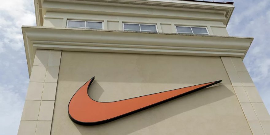 Nike, içinde insan kanı bulunan 'şeytan ayakkabıları'nın üreticisine dava açtı