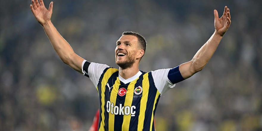 Fenerbahçe'de Dzeko, İrfan Can ve Szymanski, golleriyle ligdeki 17 takımı geride bıraktı