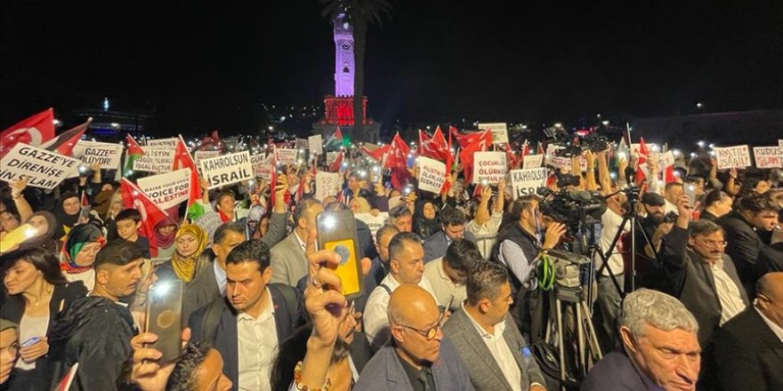 İzmir'de Filistin'e destek mitingi düzenlendi