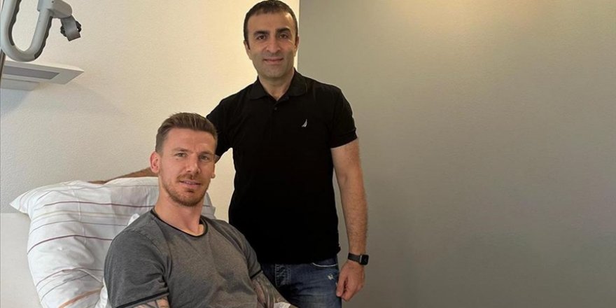 Fenerbahçeli futbolcu Serdar Aziz, Almanya'da operasyon geçirdi