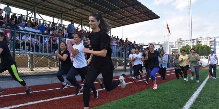 Germencik'te Cumhuriyetin 100. yılı kapsamında koşu yapıldı