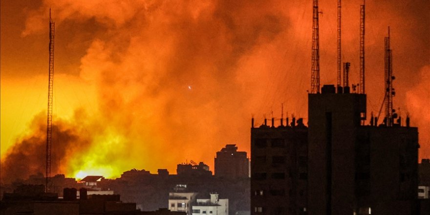 İsrail, Gazze'ye gece yarısı saldırısında Şifa ve Endonezya hastanelerinin çevresini hedef aldı