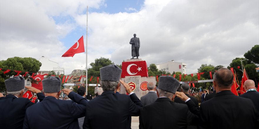 Antalya ve çevre illerde Cumhuriyet'in 100'üncü yılı kutlanıyor