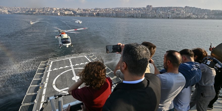 TCSG Dost Gemisi, İzmir Körfezi'nde arama kurtarma eğitimi yaptı