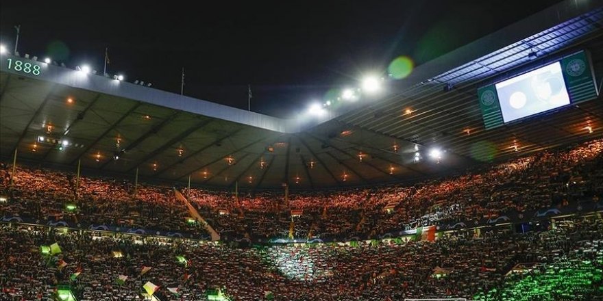 Celtic, Filistin bayrağı açan taraftar grubu üyelerinin kombinelerini iptal etti