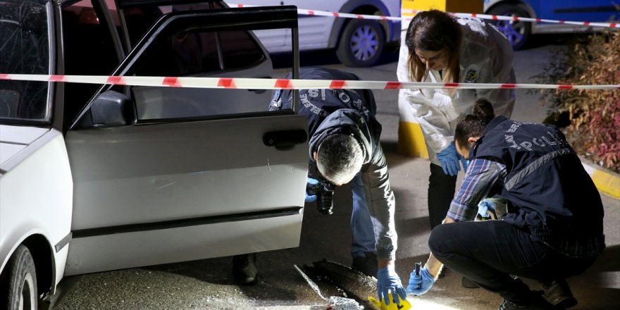 Fethiye'de otomobiliyle seyir halindeyken tabancayla vurulan kadın yaralandı