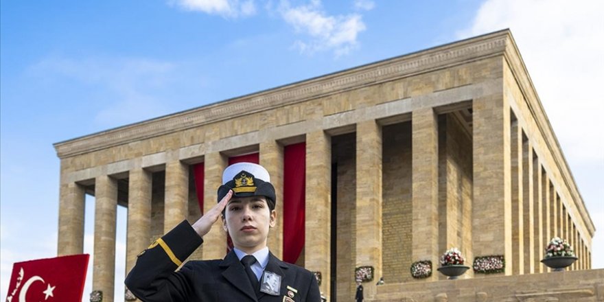 Büyük Önder Atatürk için Anıtkabir'de devlet töreni düzenlendi