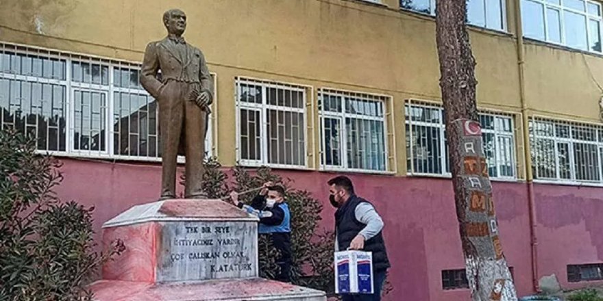 İçişleri Bakanı Soylu, Tekirdağ'da Atatürk heykeline saldıran kişinin yakalandığını duyurdu
