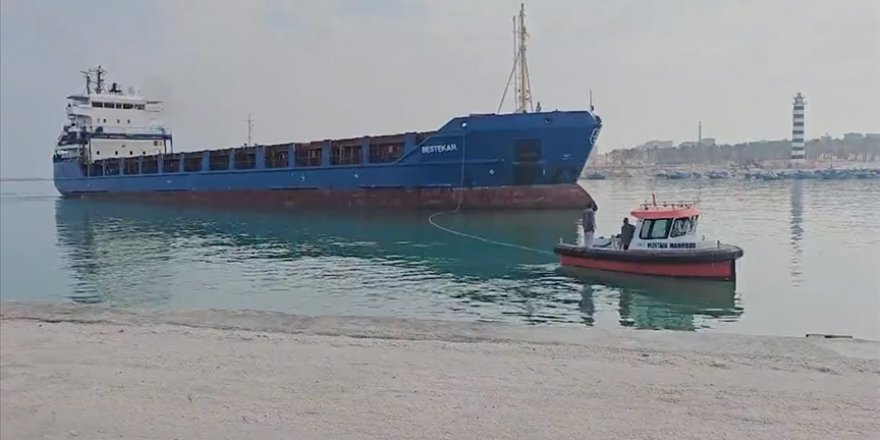 Türkiye'den Gazze'ye yardım amacıyla gönderilen gemi Mısır'a ulaştı