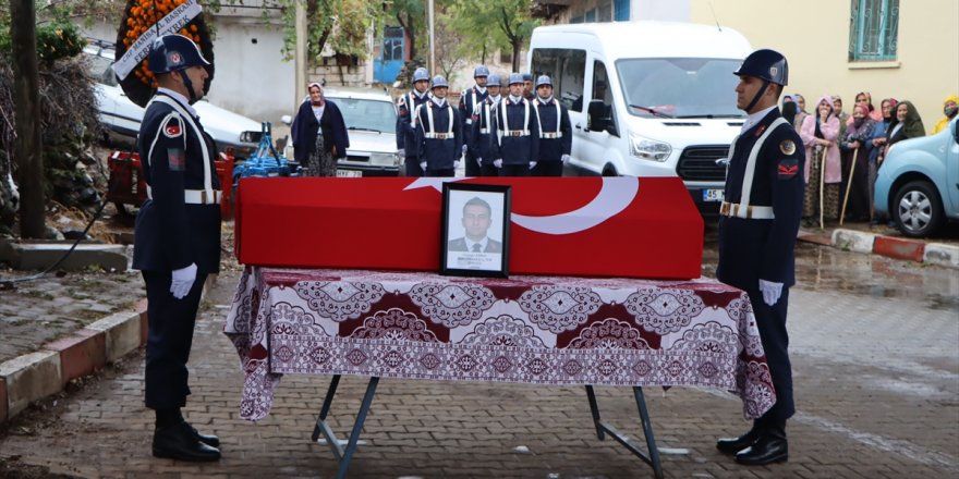 Ankara'da tedavi gördüğü hastanede vefat eden askerin cenazesi Manisa'da defnedildi