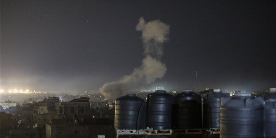 İsrail ordusu, gece boyunca Gazze'nin birçok noktasını vurmayı sürdürdü