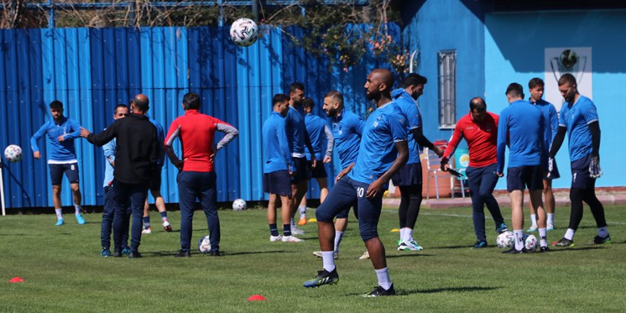 Adana Demirspor, gözünü Süper Lig’e dikti