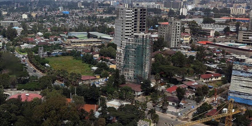 Afrika, kaynaklarına rağmen sanayileşmede büyümeyi sağlayamıyor