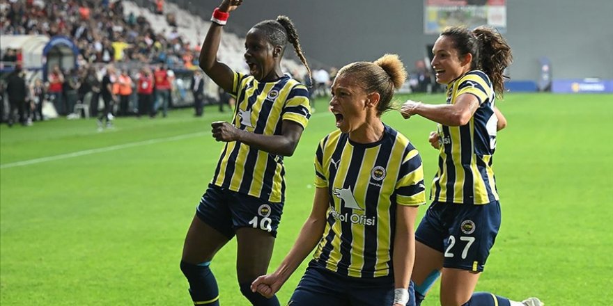 Kadın futbolu derbisinde Fenerbahçe, yarın Beşiktaş'ı konuk edecek