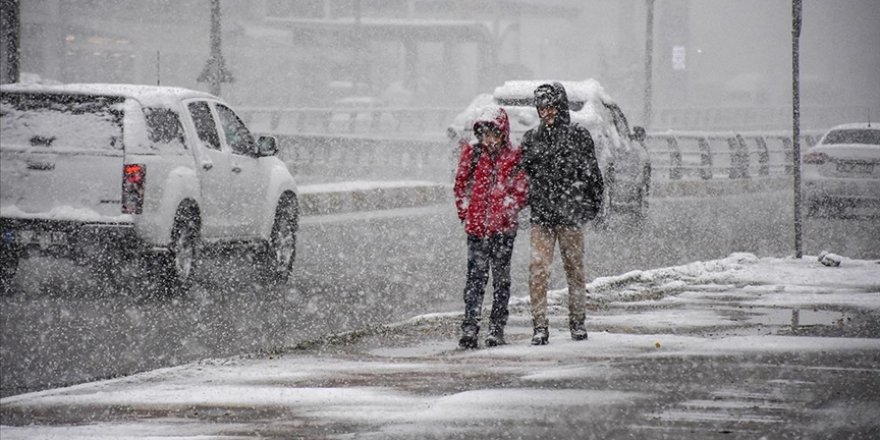 Pazar günü sıcaklıklar 10 derece düşüyor, kar geliyor