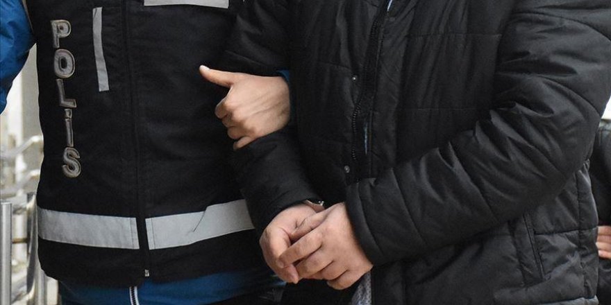 İstanbul merkezli FETÖ operasyonunda yakalanan 6 şüpheliden 2'si tutuklandı