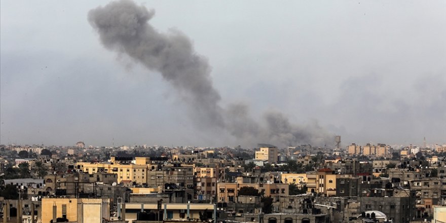 Gazze'de "insani ara" sona erdi: İsrail ordusu saldırılarına yeniden başladı