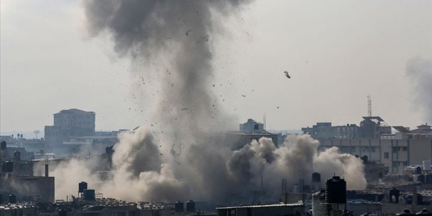 Uzmanlar, Gazze'ye saldırılarını yeniden başlatan İsrail'e uluslararası baskının artacağı görüşünde