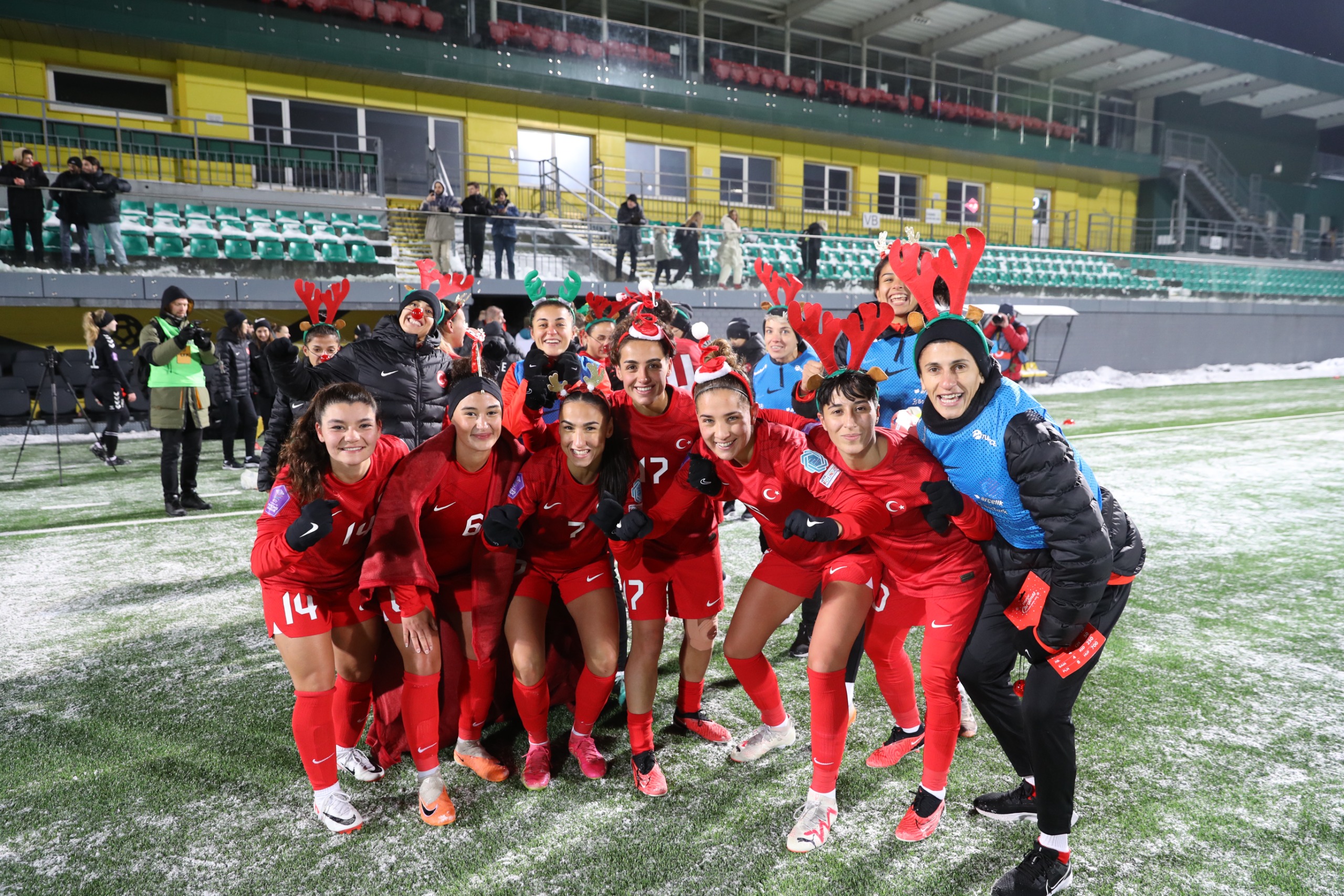 Kadın A Milli Takımımız, Litvanya'yı 4-0 Yendi, 5'te 5 Yaptı