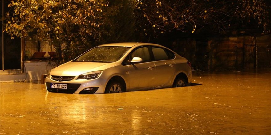 Kırklareli'nde sağanak etkisini artırdı