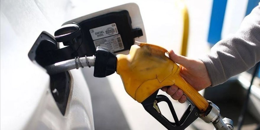 Benzin ve motorinde 2024 tahminleri korkuttu: Akaryakıtta ne zaman zam ya da indirim yapılacak?