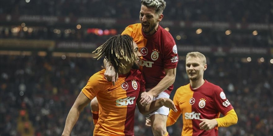 Galatasaray 3 puanı 3 golle aldı