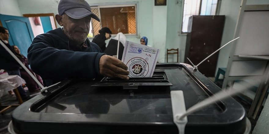 Mısır’da halk Cumhurbaşkanlığı seçimleri için sandık başında