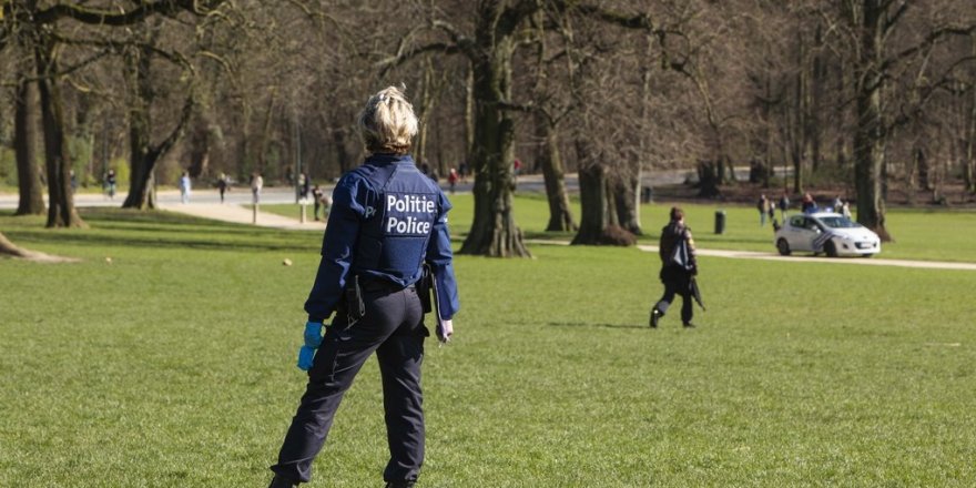 Belçika'da 20 bin kişilik parti organizasyonu polisi harekete geçirdi: 1 Nisan şakası çıktı