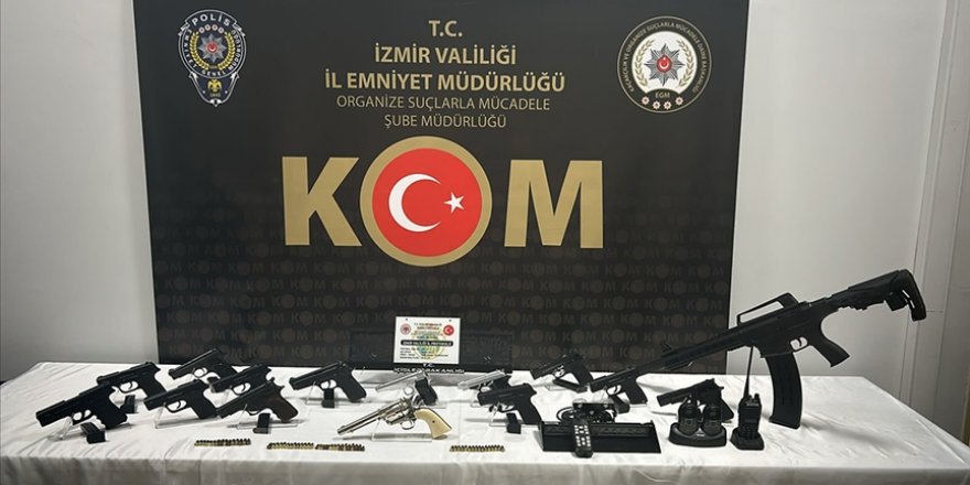 İzmir ve Aydın'da Kafes-18 Operasyonu kapsamında 28 şüpheli gözaltında