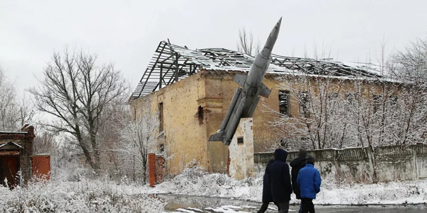 Lavrov: Donbass'ta yeni savaş başlatma girişimleri Ukrayna'yı yerle bir edebilir