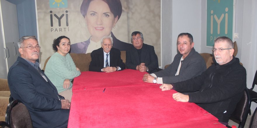 İYİ Parti Alaşehir teşkilatında 21 yönetim kurulu üyesi görevlerinden istifa etti