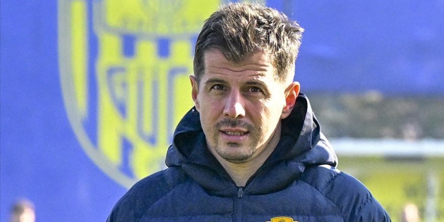 MKE Ankaragücü Teknik Direktörü Emre Belözoğlu'ndan Halil Umut Meler açıklaması