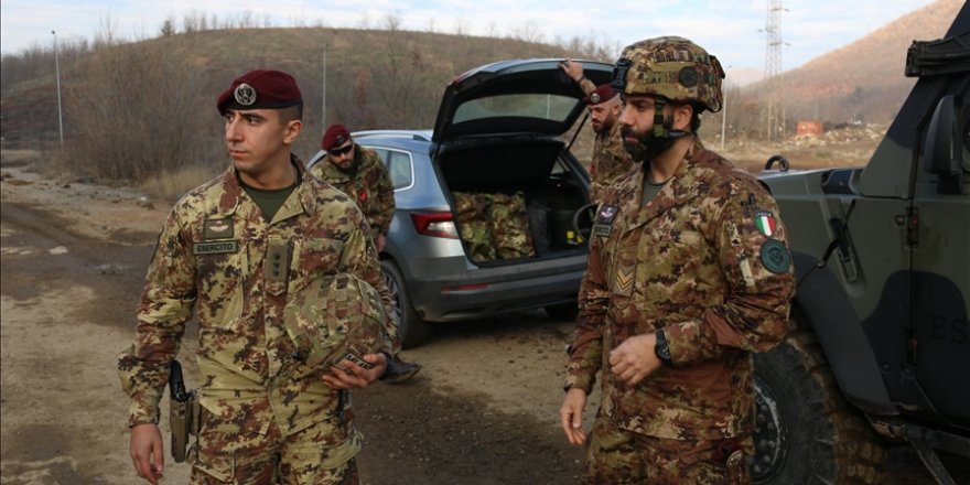 KFOR, Kosova-Sırbistan sınır bölgesinde güvenliği sağlamak için devriye faaliyetini sürdürüyor