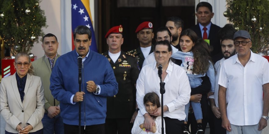 ABD ile Venezuela arasında 10 Amerikalı mahkum ile Maduro'ya yakın iş insanı takas edildi